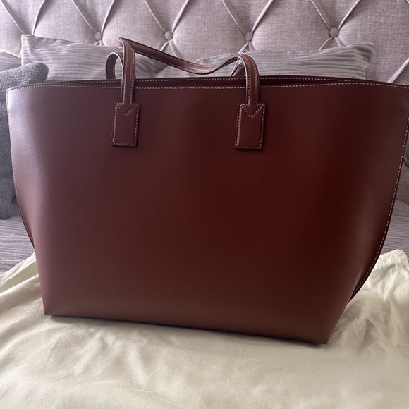 New Authentic Burberry Medium Soft TB Monogram Leather Tote - Picture 3 of 9